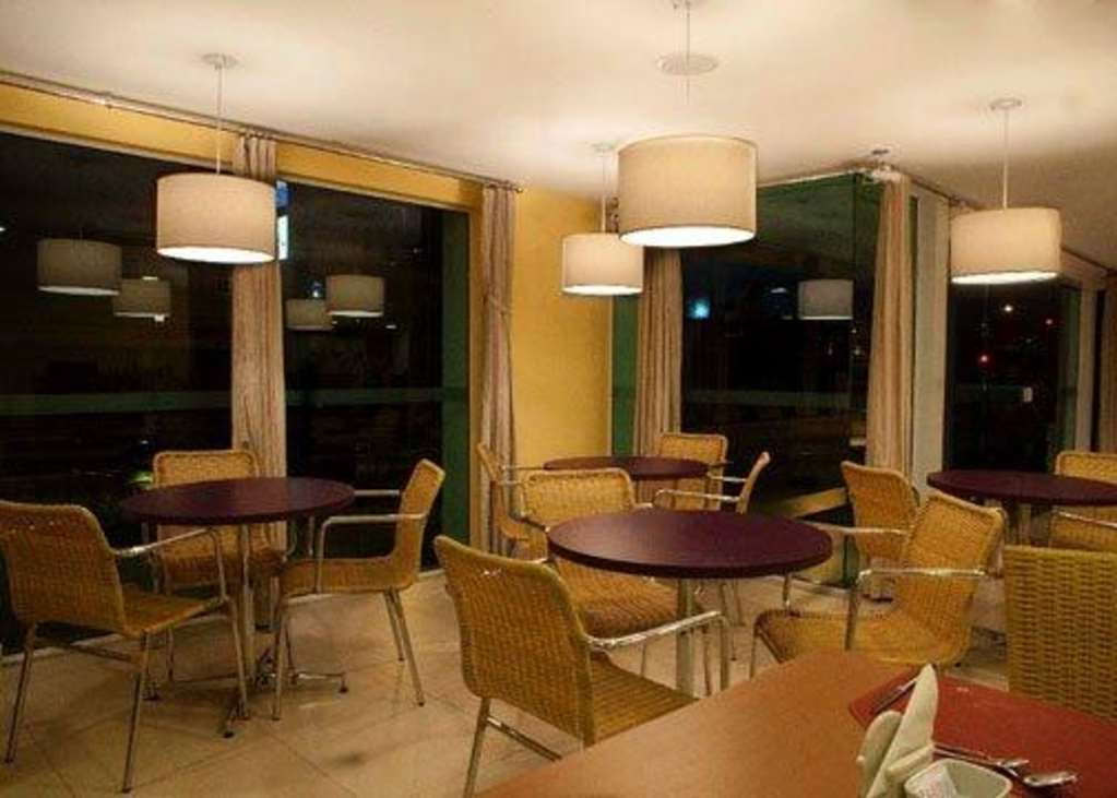 Comfort Hotel Campos Dos Goytacazes Restaurant photo